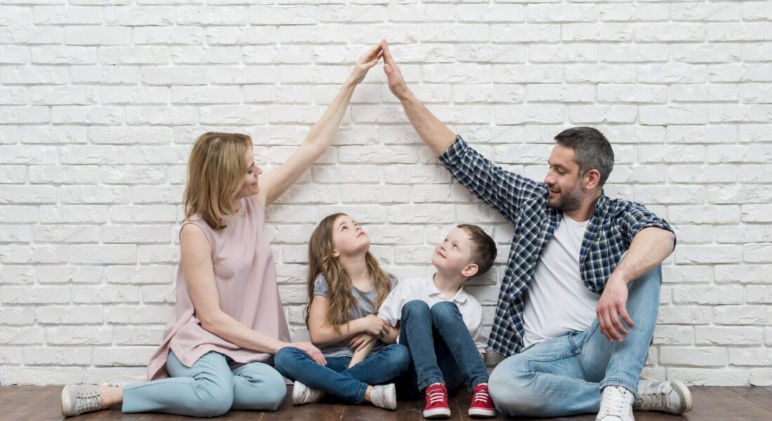 familia-em-casa-e1622745328122